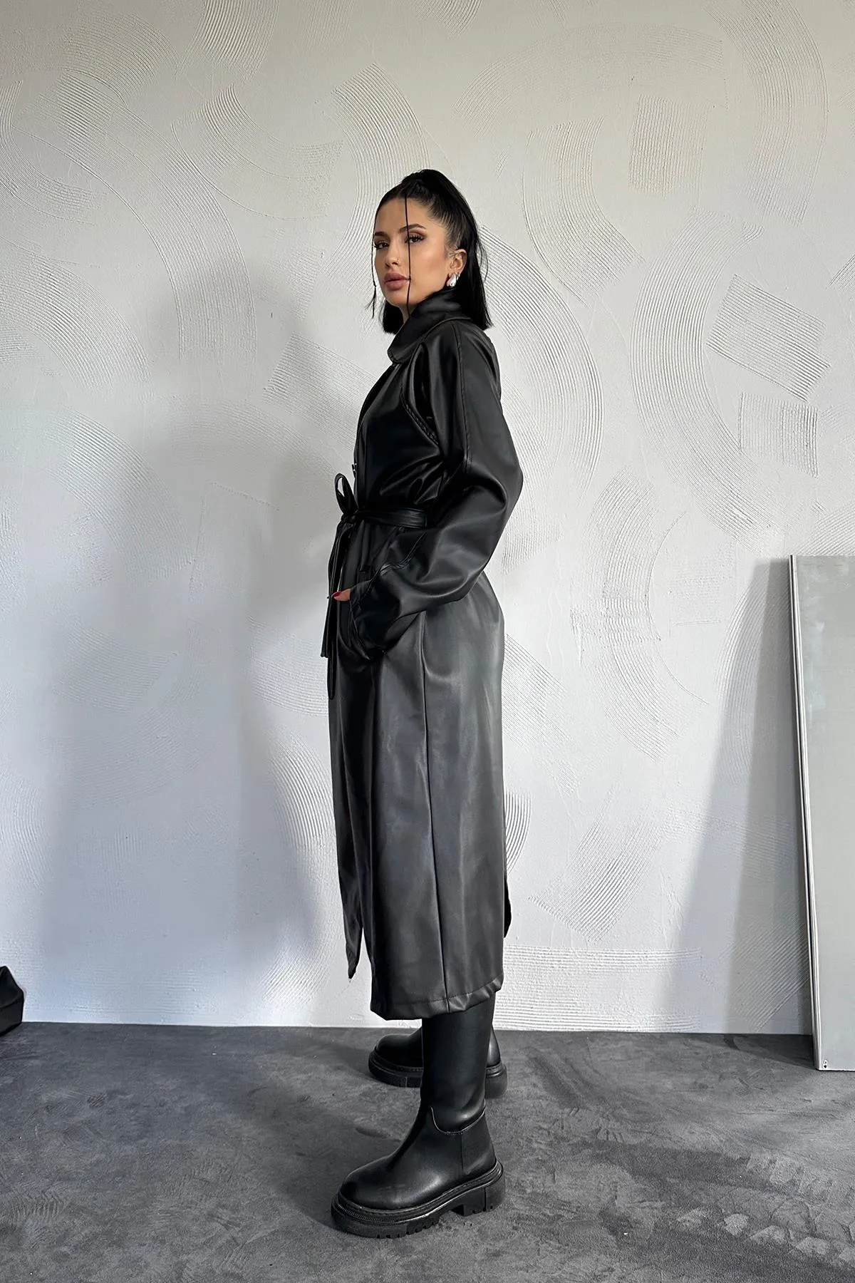 ELS Reglan Sleeve Trench Coat - Black - Mechelen-aan-de-Maas