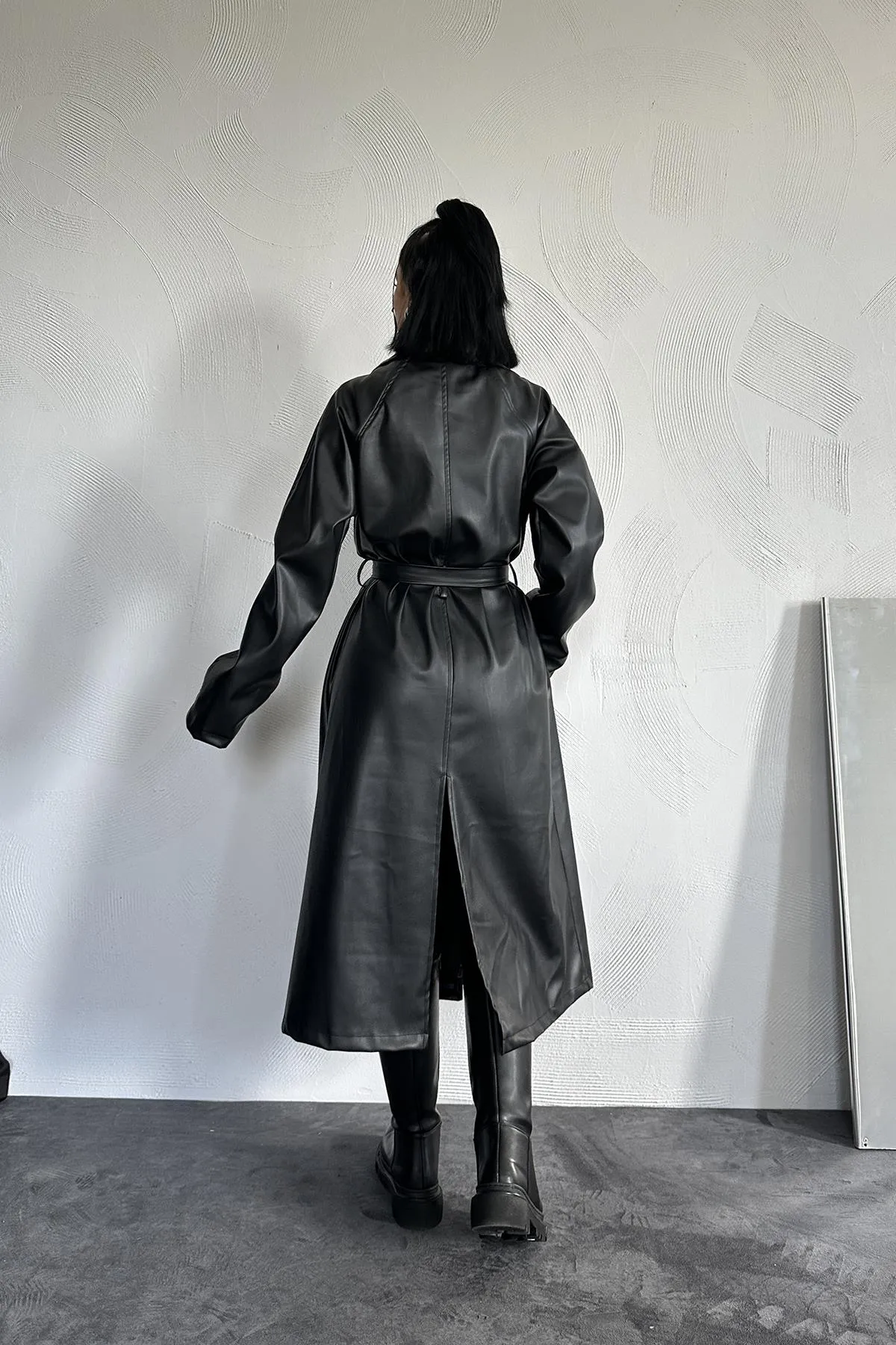 ELS Reglan Sleeve Trench Coat - Black - Mechelen-aan-de-Maas