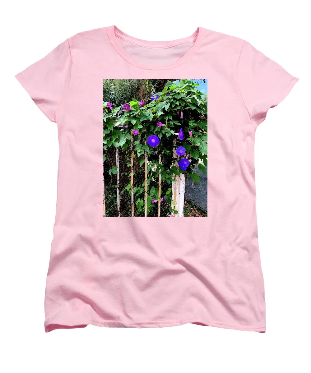 LA Neighbor - Women's T-Shirt (Standard Fit)